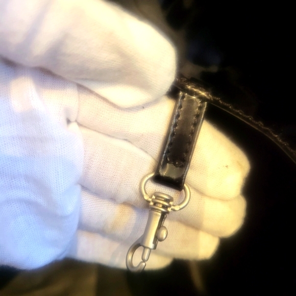 🚨(Semi Project) Chanel Triple Cocomark Patent Tote with COA(s). Sold-AS-IS. - Picture 10 of 17